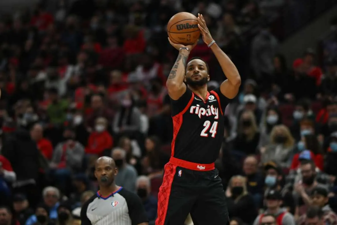 Clippers-Blazers pull off big NBA trade ahead of deadline