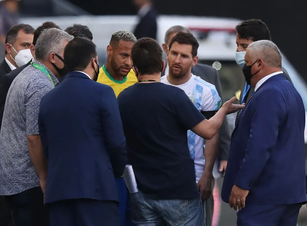 Soccer Football - World Cup - South American Qualifiers - Brazil v Argentina - Arena Corinthians, Sao Paulo, Brazil - September 5, 2021 Argentina's Lionel Messi and Brazil's Neymar during an interruption in play REUTERS/Amanda Perobelli