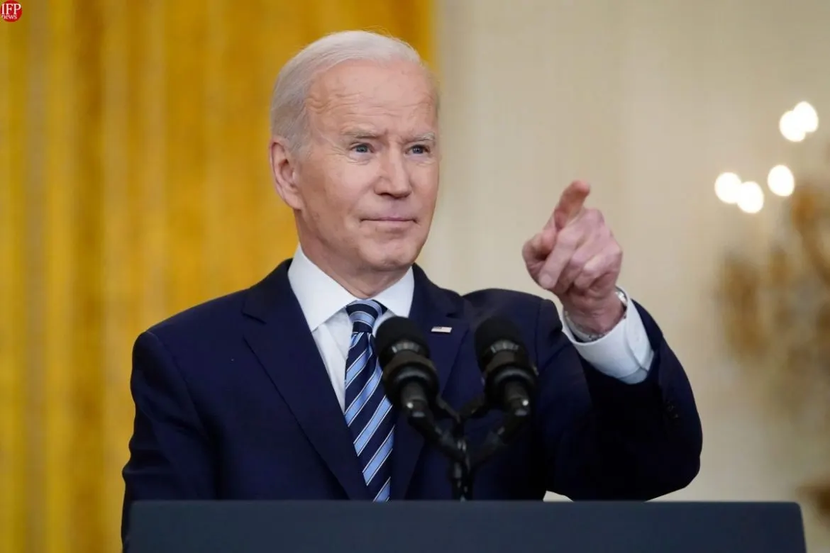 Biden announces new sanctions against Russia, calls Putin ‘aggressor’