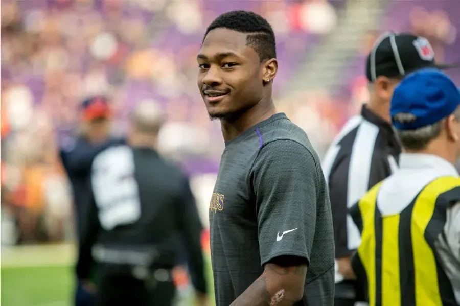 Bills WR Stefon Diggs Allegedly Balances Two Separate Dates on Crazy Valentine’s Day Outing
