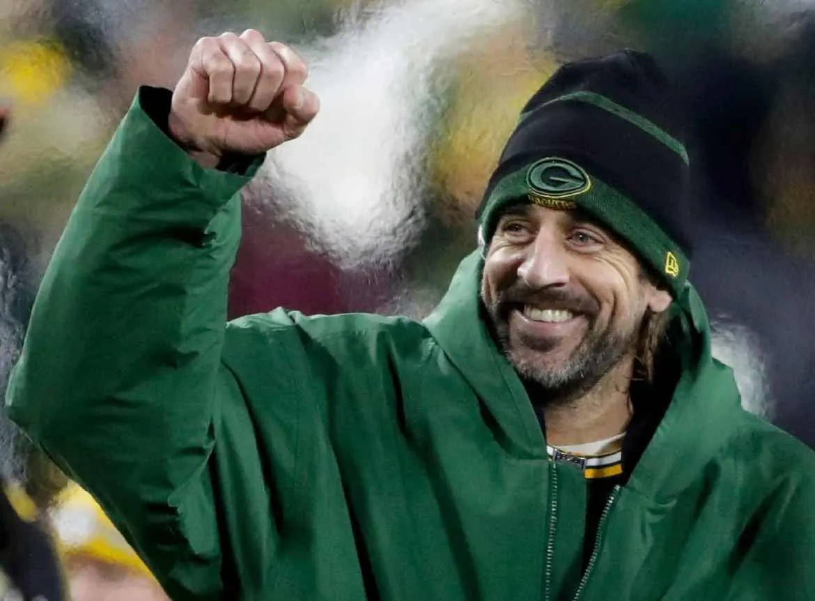 3 ways Packers can get out of cap hell, but keep Aaron Rodgers
