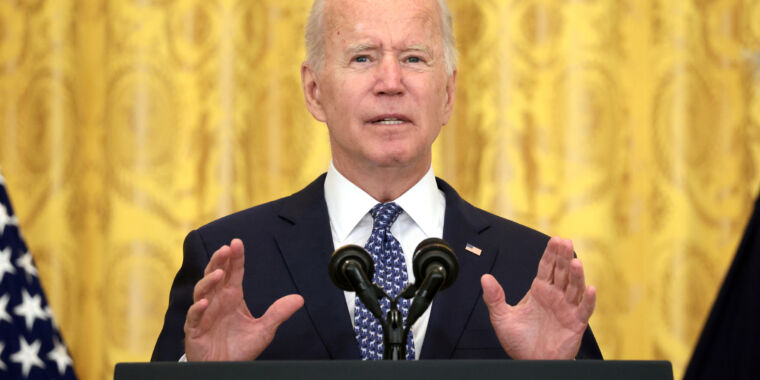 With COVID out of control, Biden unveils hefty vaccine mandates