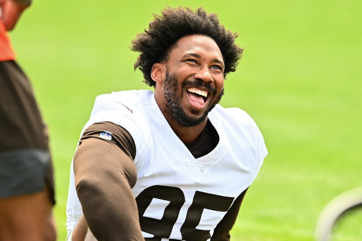 Myles Garrett roasts Browns teammates for awful car commercial