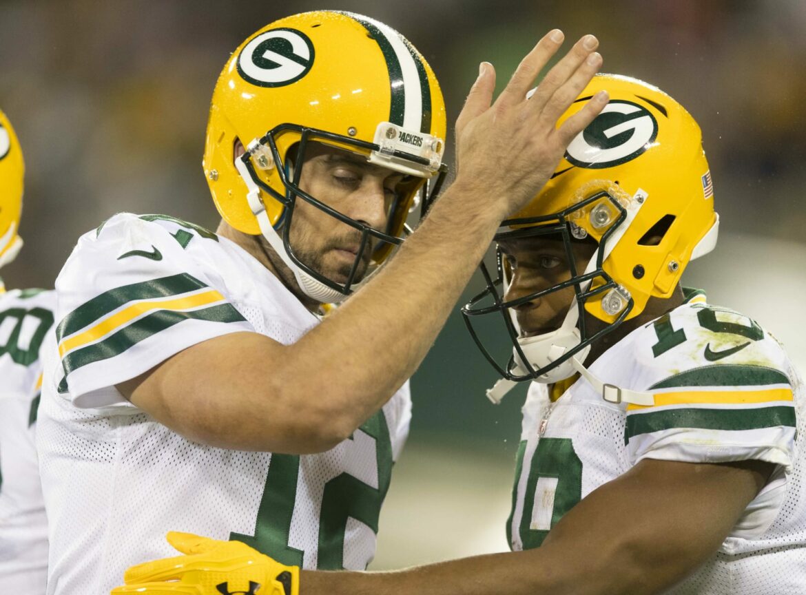 Packers: Randall Cobb and Aaron Rodgers had playbook-studying sleepovers