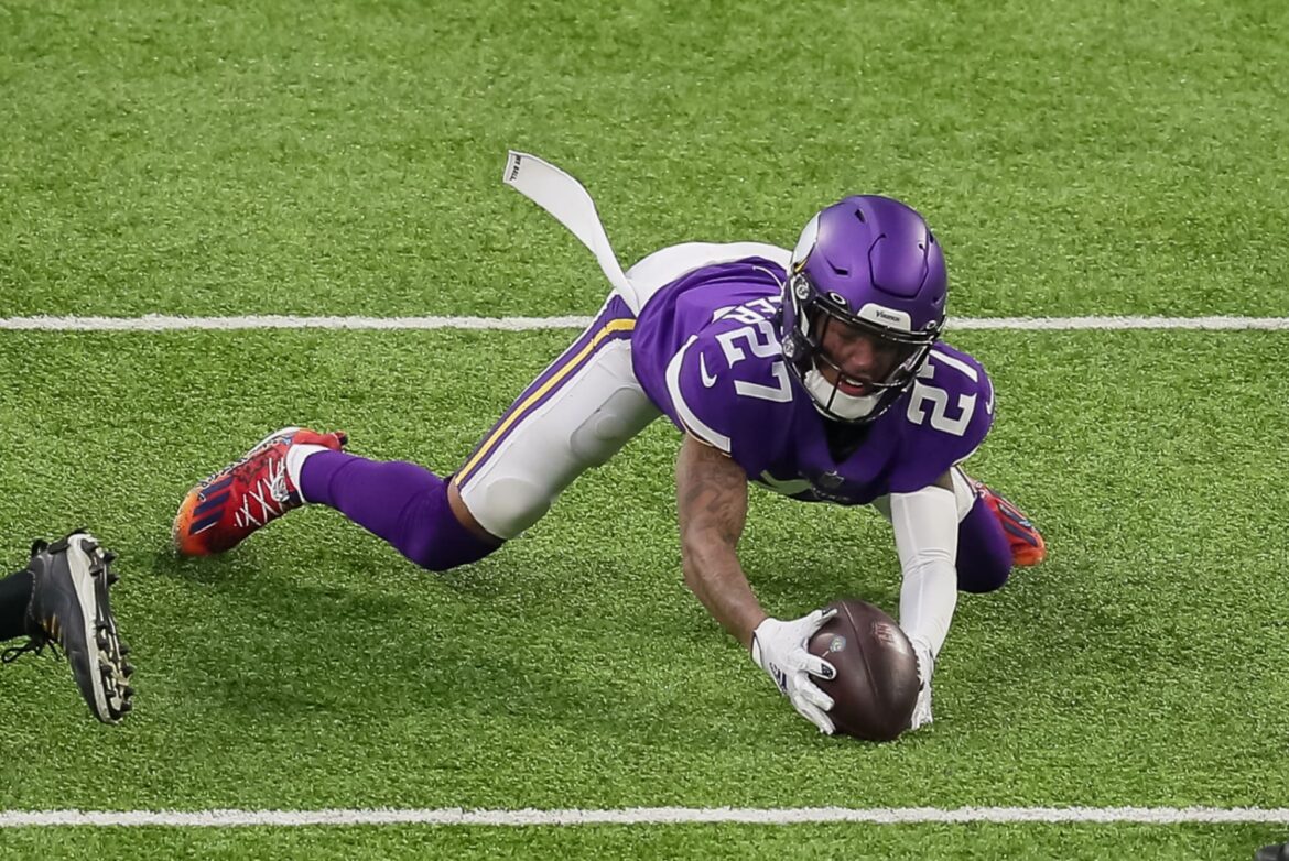Cam Dantzler sends cryptic message on Twitter after Vikings’ first win of season