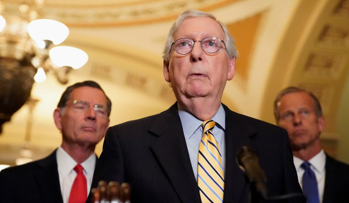 Senate GOP Filibusters Bill to Raise Debt Ceiling in Key Procedural Vote