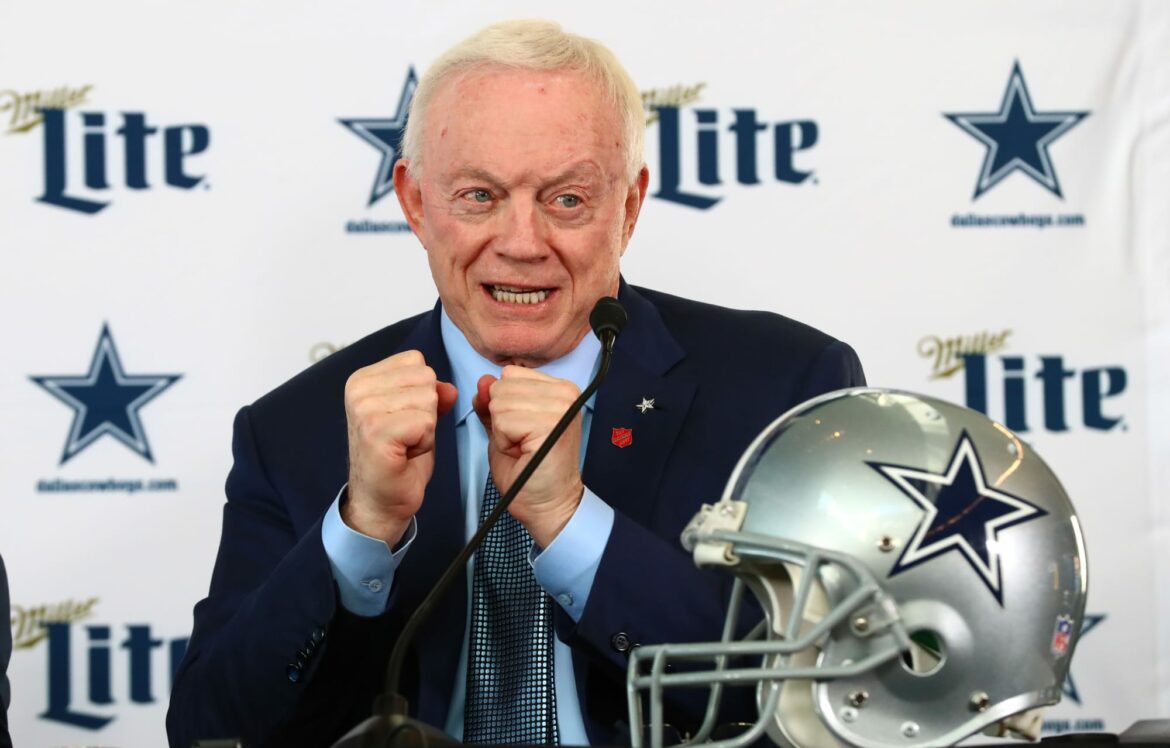 Jerry Jones dropped a huge hint about Cowboys trade deadline plans
