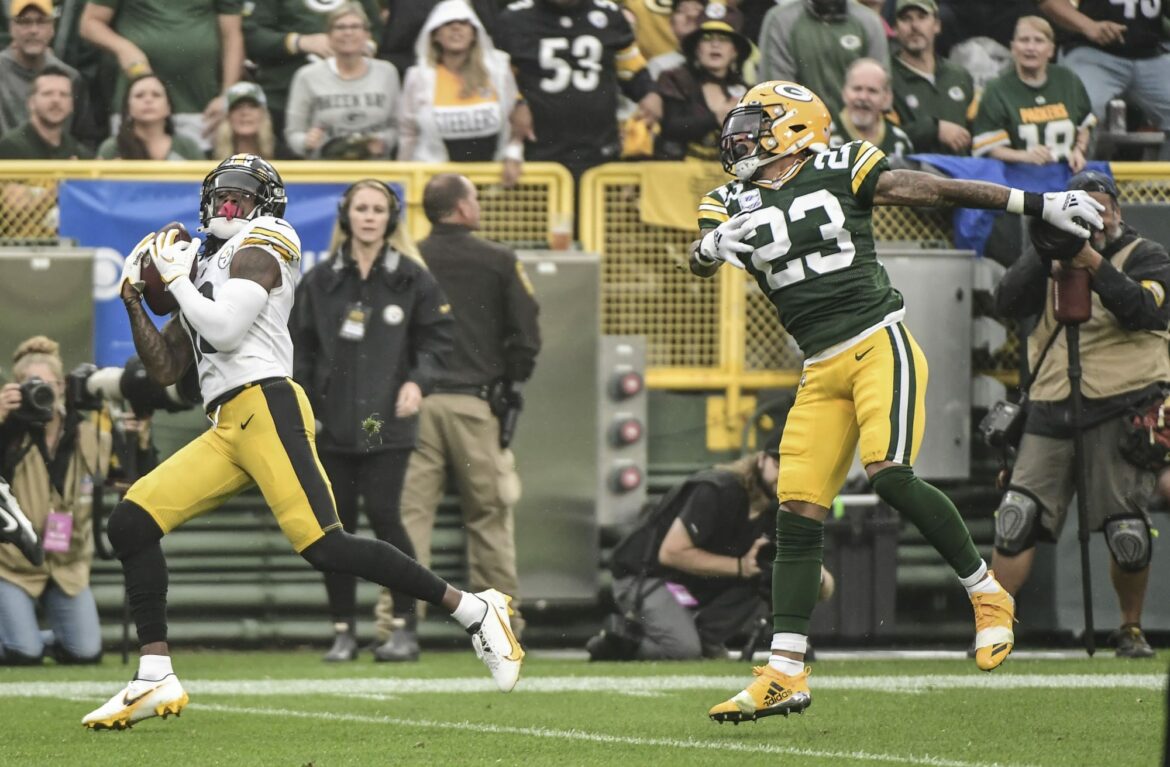 Jaire Alexander carted off for Green Bay Packers after big hit