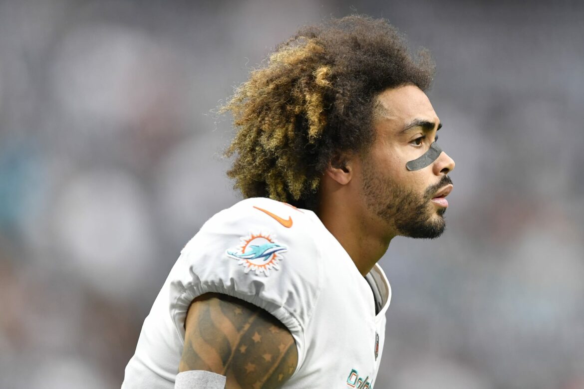 Dolphins lose speedy receiver Will Fuller for at least 3 games