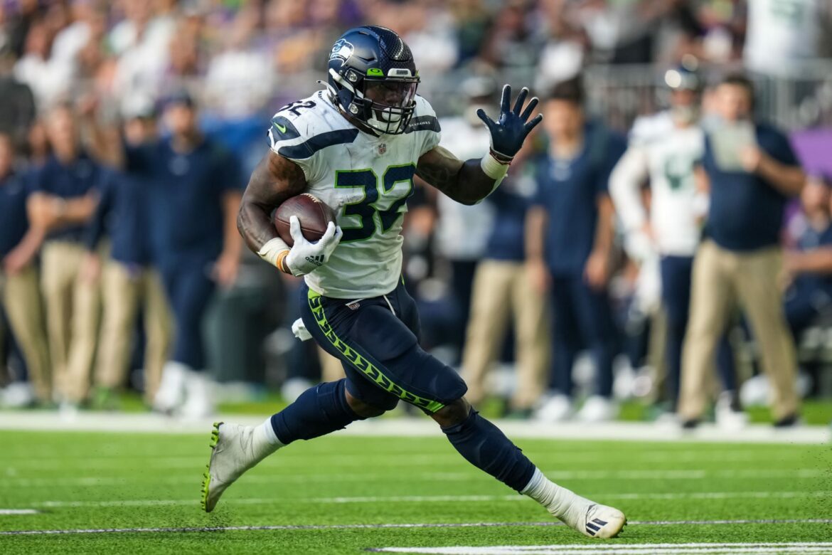 Seahawks RB Chris Carson injured, out for Thursday Night Football