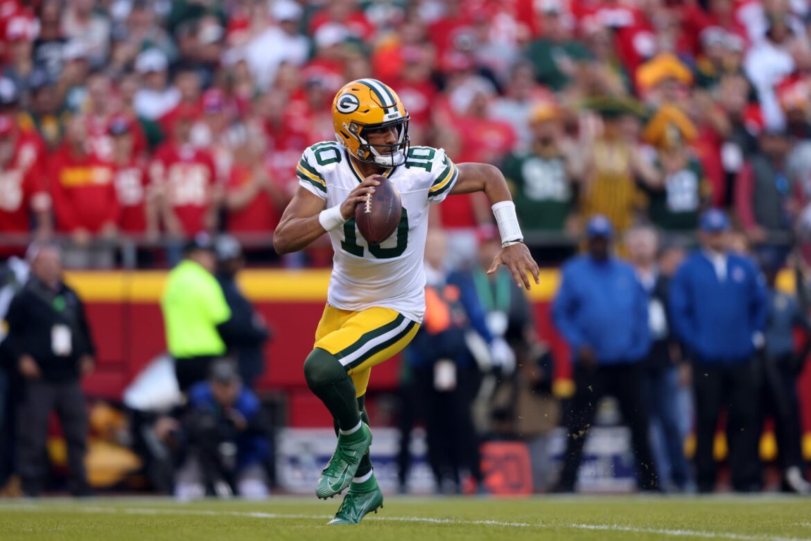 Packers quarterback tested positive for COVID, but not Aaron Rodgers