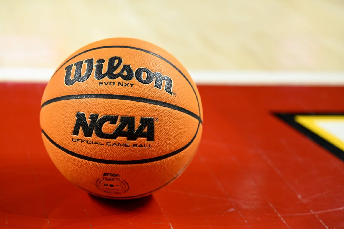 College basketball program holding open tryouts after 2-19 start
