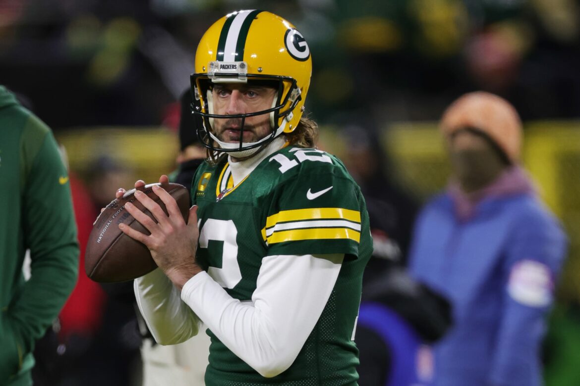 Packers legend thinks Green Bay needs to trade Aaron Rodgers