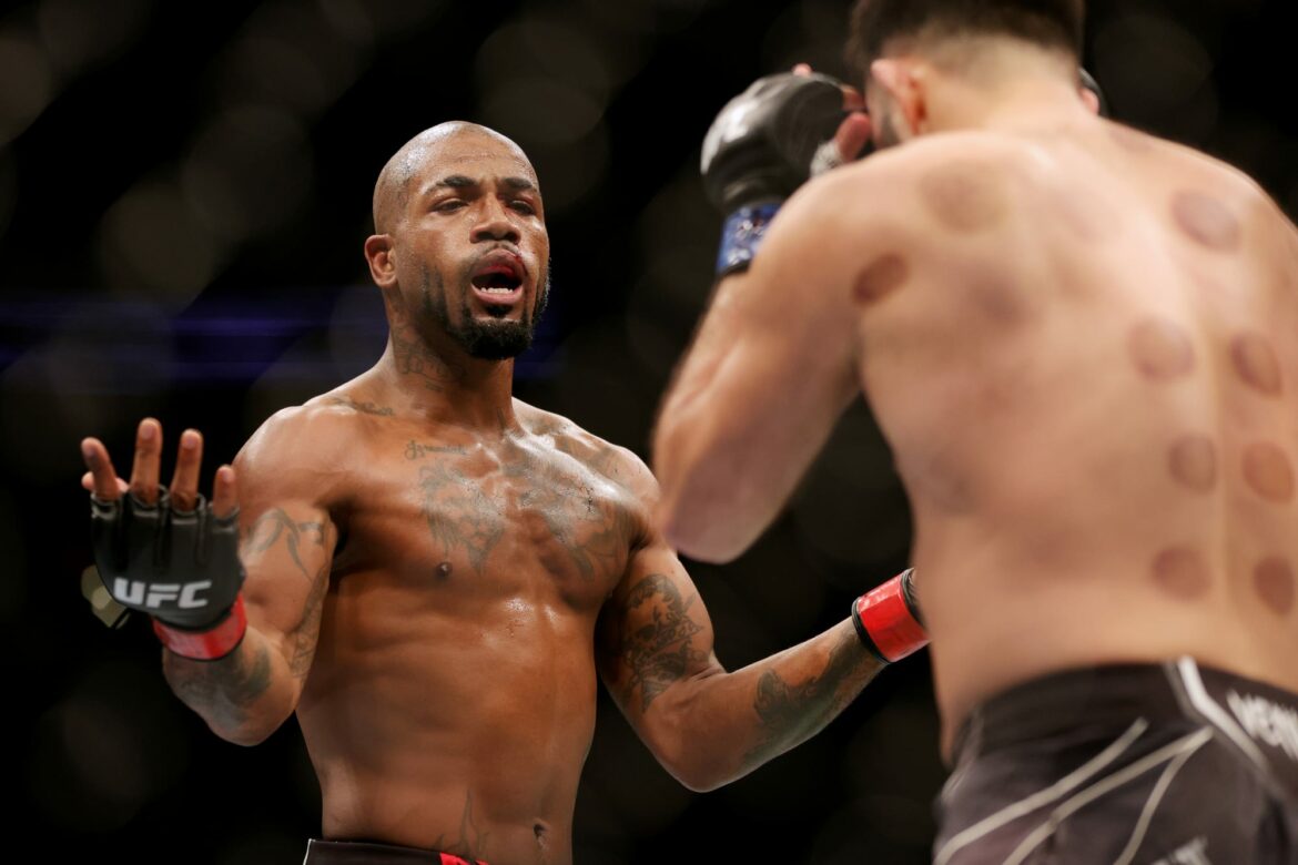 UFC 271: Bobby Green cruises to decision victory in strike-fest with Nasrat Haqparast (Video)