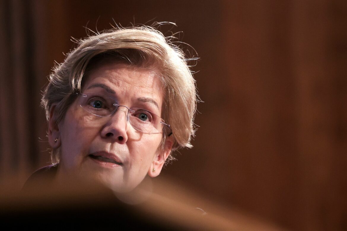 Elizabeth Warren Wants Stock Trading Ban For State Lawmakers, Other Elected Officials, Too