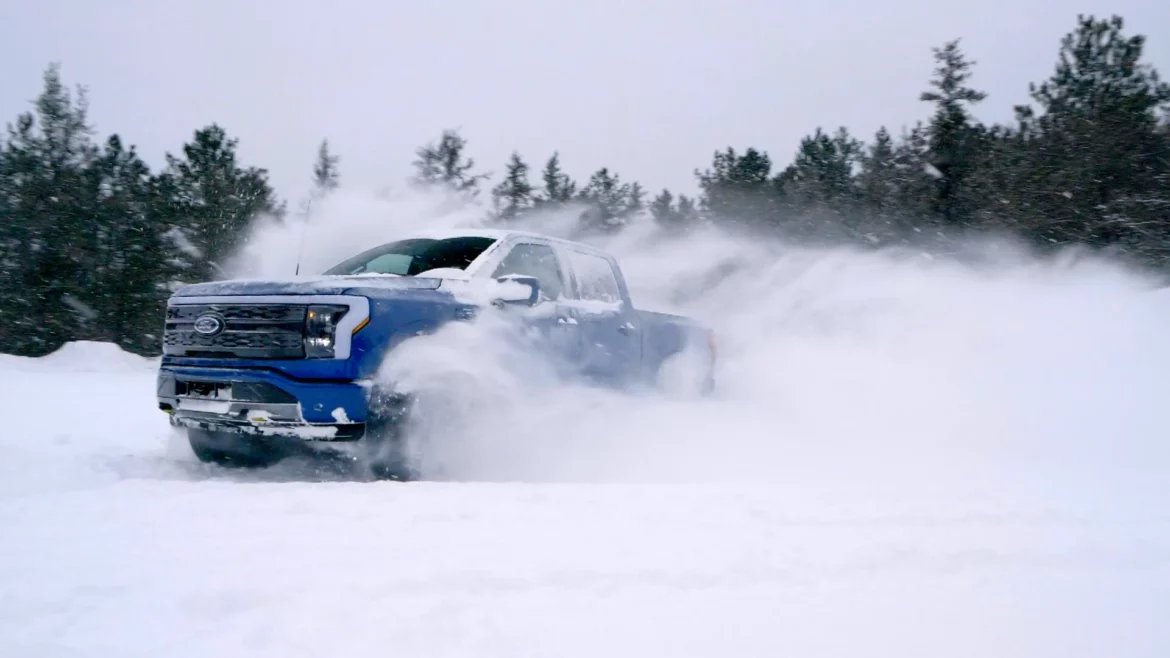 Exclusive Ford F-150 Lightning Winter Ride-Along Proves This Truck Is Ready for Every Season – Roadshow
