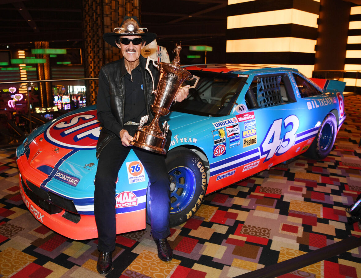 NASCAR: Controversy surrounding Richard Petty’s record?