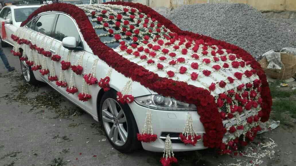 Best Wedding Car Decoration with Flowers Tips