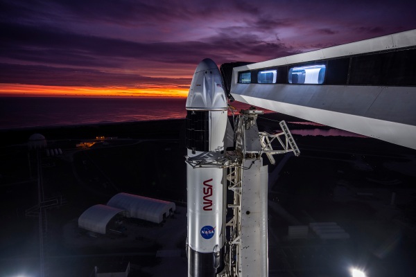 NASA extends SpaceX’s Commercial Crew contract by three missions for $900 million