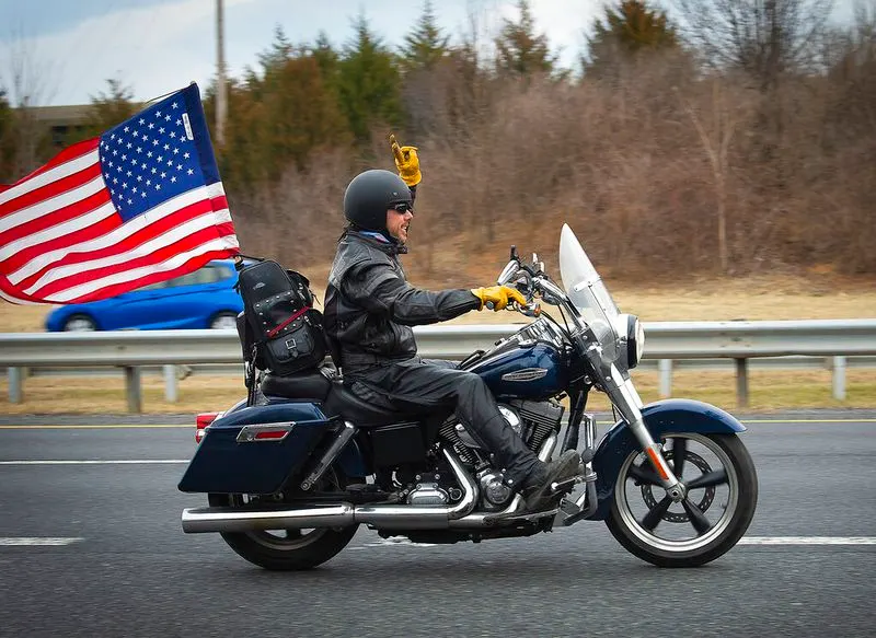 Convoy protesting COVID-19 mandates does beltway circuit